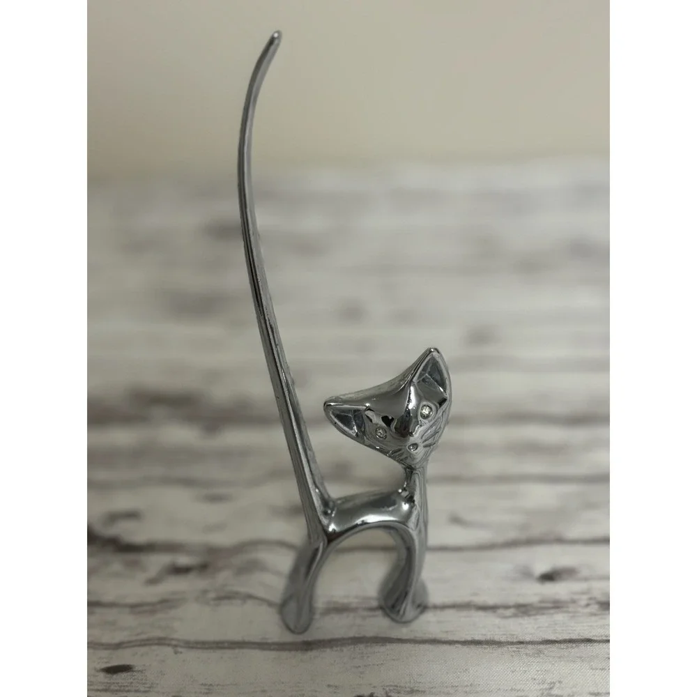 Vintage MCM Metal Silver Tone Kitty Cat Ring Holder Rhinestone Eyes Long Tail